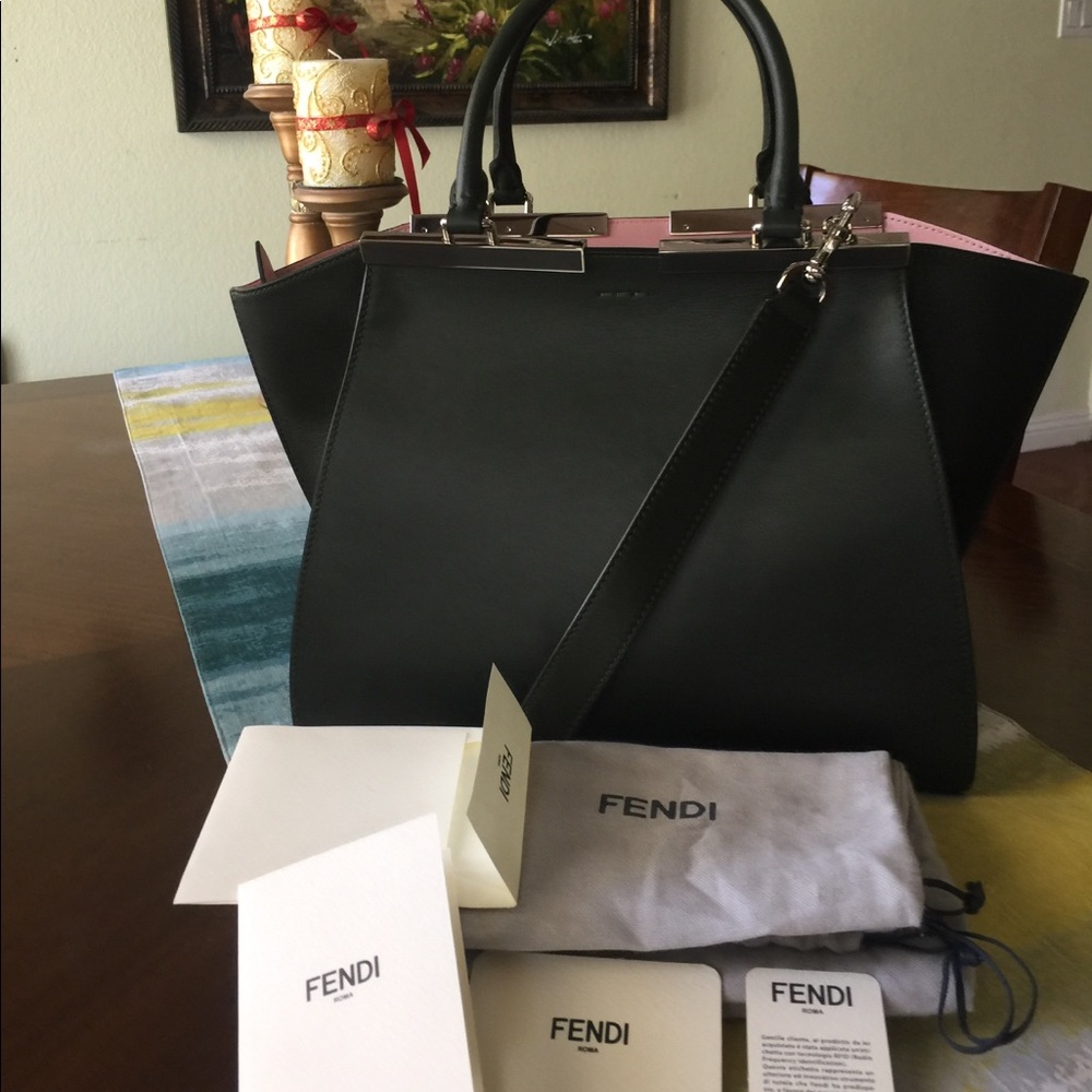 ❤️SOLO❤️FENDI 3 Jours Dark Green Leather Satchel